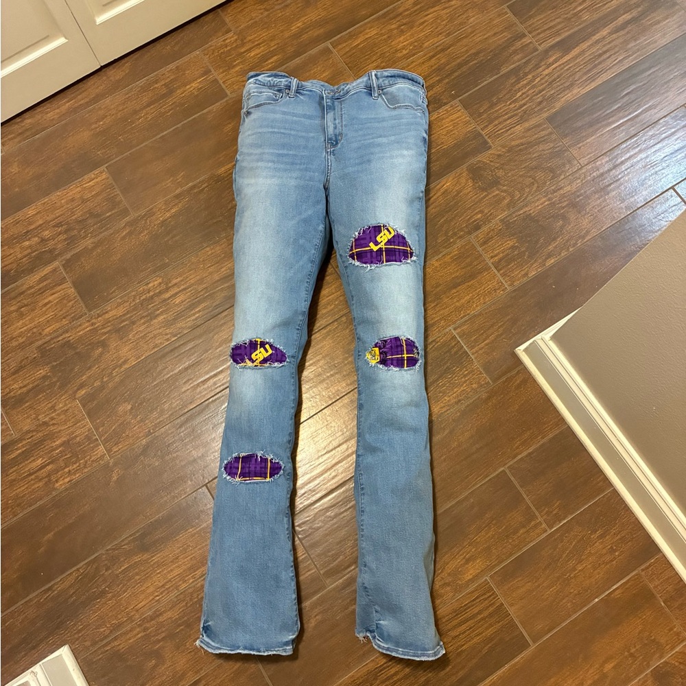 American Eagle Outfitters Blue Jeans w/Purple & gold LSU Tigers Patches 14X-Long - Picture 1 of 9